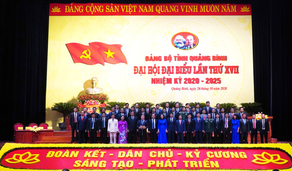https://www.quangbinh.gov.vn/3cms/upload/qbportal/Image/TintucSuKien/2020/10/dai-hoi-3.jpg